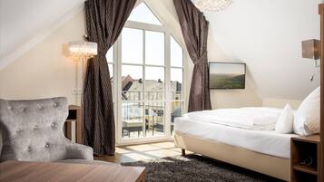 Junior-Suite | 1 Schlafzimmer, Allergikerbettwaren, Zimmersafe, VerdunkelungsvorhÀnge