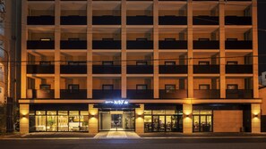 Façade de l’hébergement - soirée/nuit