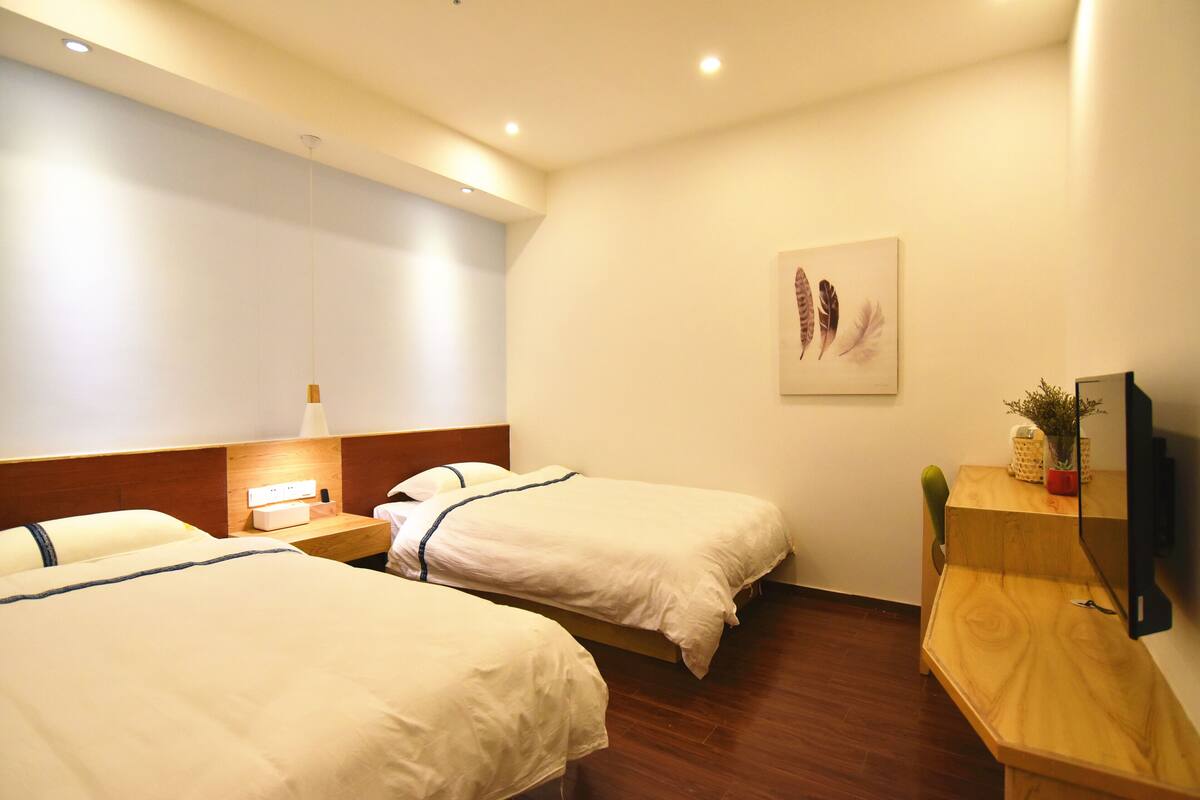Standard Twin Room (No Window) | In-room safe, desk, blackout curtains, free WiFi