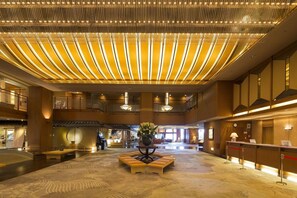 Lobby - Waraku Onsen Nihon no Yado Notoraku (Nanao)