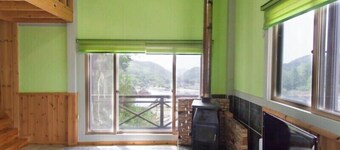 Taegisan Morning Birdcall Pension
