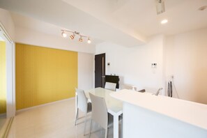Grand Room | 1 bedroom, soundproofing, iron/ironing board, free WiFi