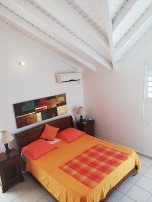 5 bedrooms, iron/ironing board, WiFi, bed sheets -  SOMPTUOUS VILLA THE HUMMINGBIRD (Saint-François)