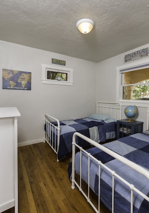 3 habitaciones, tabla de planchar con plancha y wifi gratis 