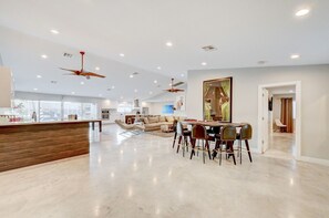Interior - Luxury 5BR Vegas Retreat: Pool & Spa, Game Room, Volleyball & Chess (Las Vegas)