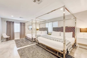 5 bedrooms, desk, iron/ironing board, travel cot