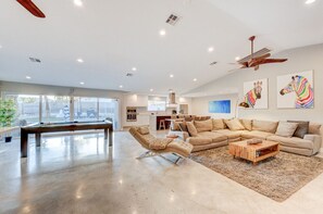Smart TV, fireplace, DVD player