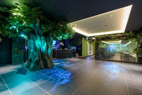 Reception. Henn na Hotel Tokyo Haneda