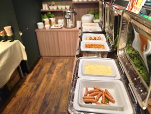 Frokostbuffé hver dag (mot et tillegg)