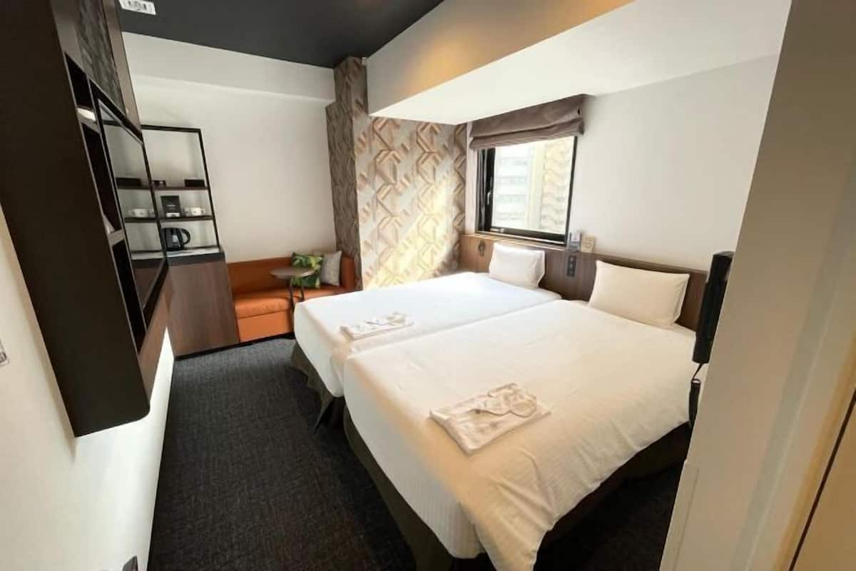 In-room safe, blackout curtains, free WiFi, bed sheets