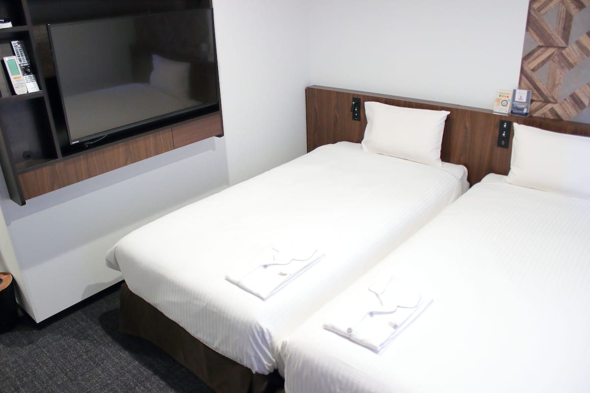 In-room safe, blackout curtains, free WiFi, bed sheets