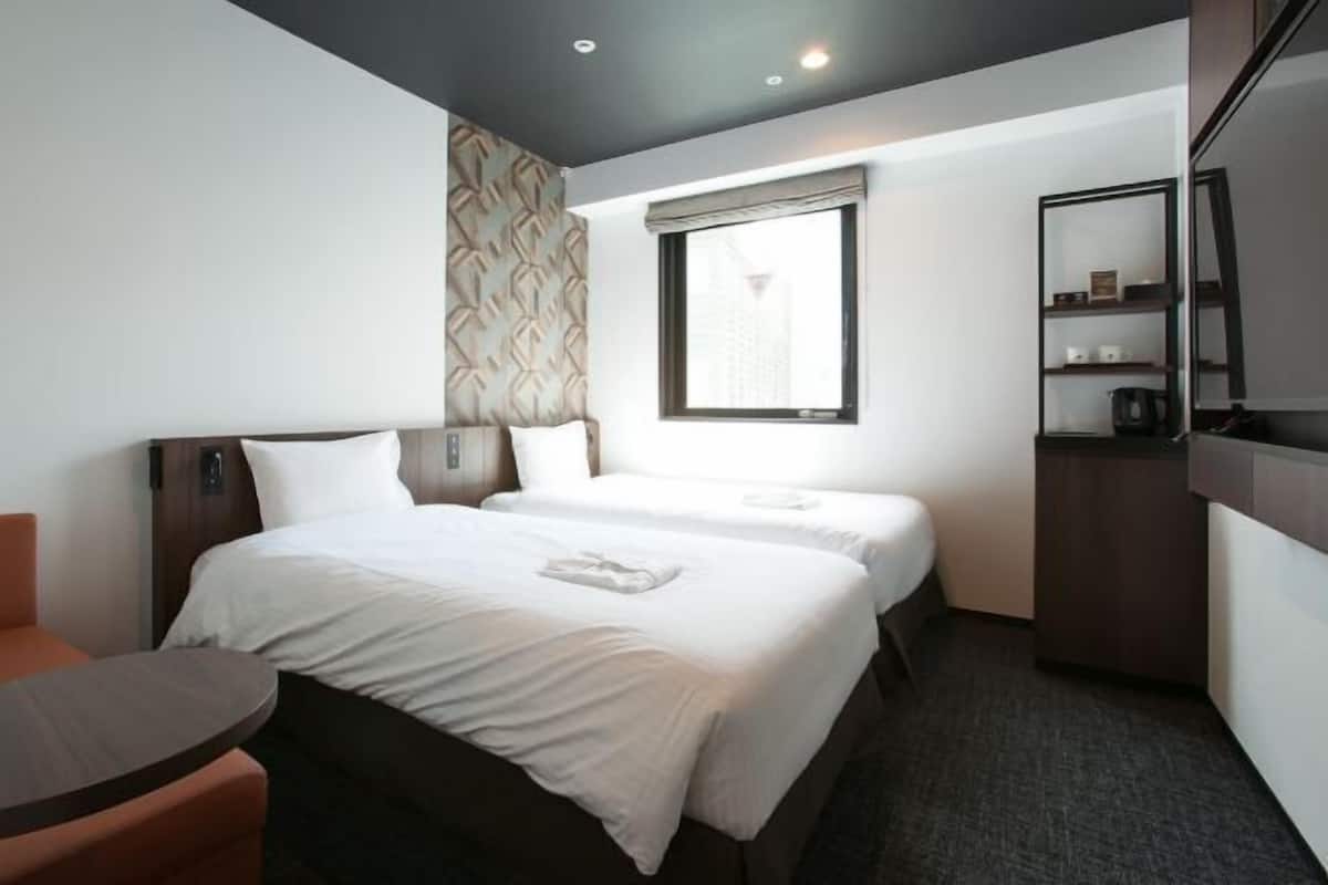 In-room safe, blackout curtains, free WiFi, bed sheets