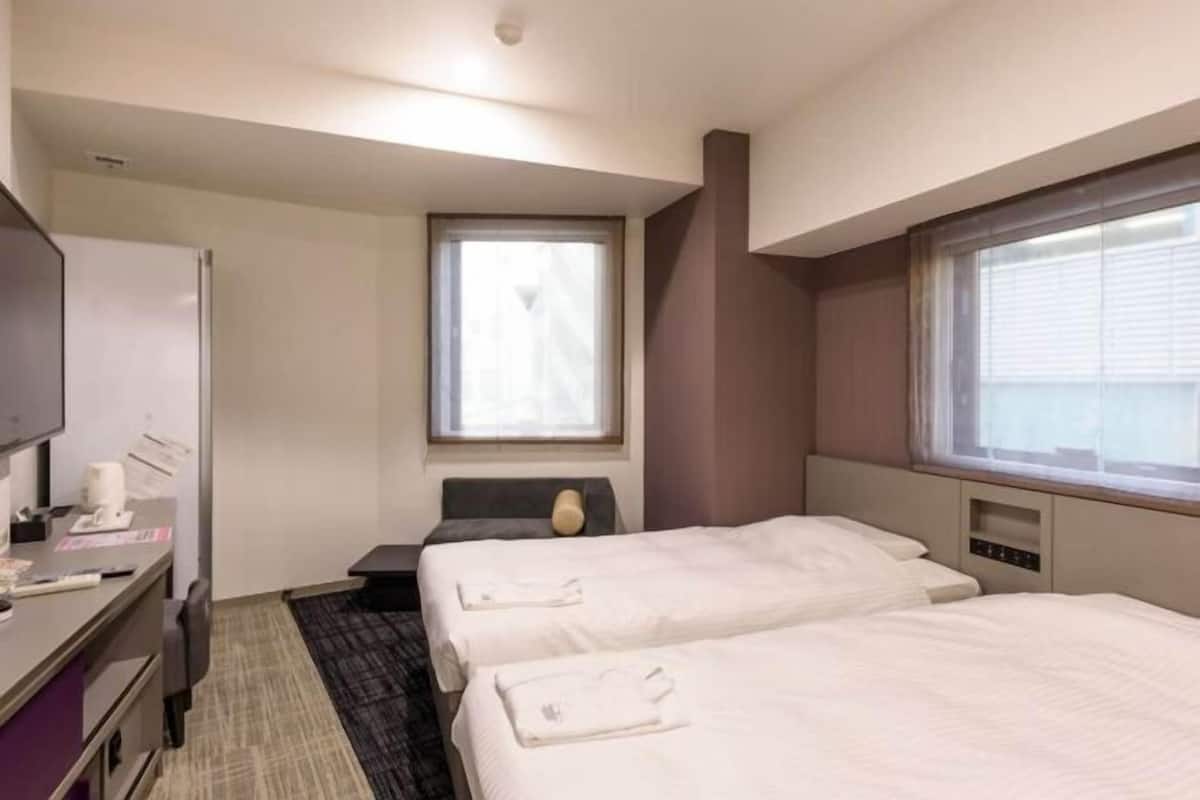 Down duvets, in-room safe, desk, free WiFi