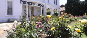 Princes Lodge Motel