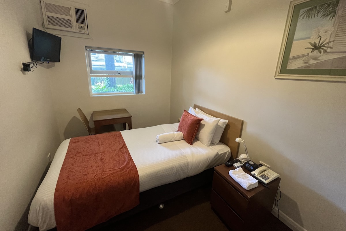 Kamar Single Basic, 1 Tempat Tidur Twin | Wi-Fi gratis dan seprai linen