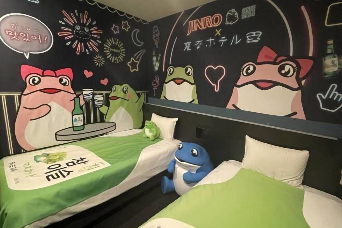 In-room safe, desk, laptop workspace, blackout curtains