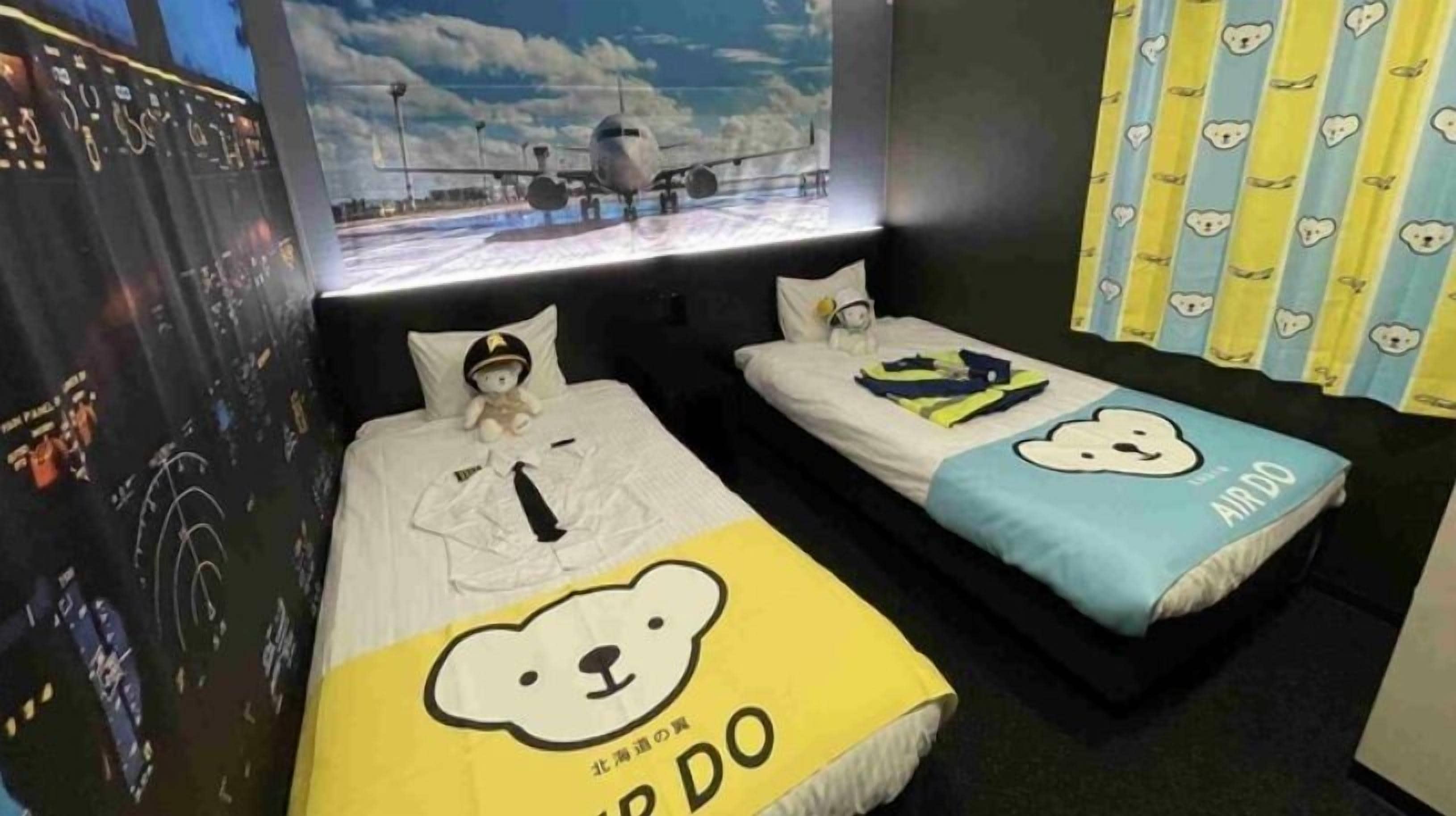 Tomannsrom, ikke-røyk | Safe på rommet, skrivebord og skrivebord for bærbar PC