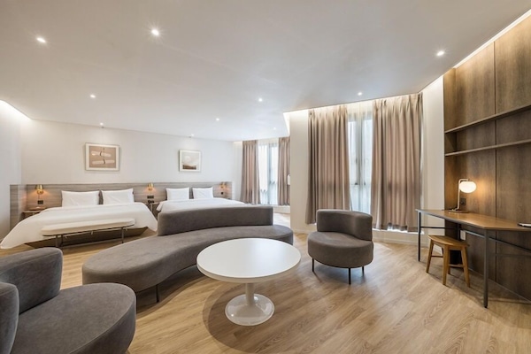 New Building A - Suite | 2 Schlafzimmer, Daunenbettdecken, Betten mit Memory-Foam-Matratzen