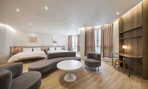 New Building A - Suite | Chăn bông, nệm cao su hoạt tính (memory foam), trang trí khác biệt