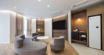 Brown Dot Hotel Masan