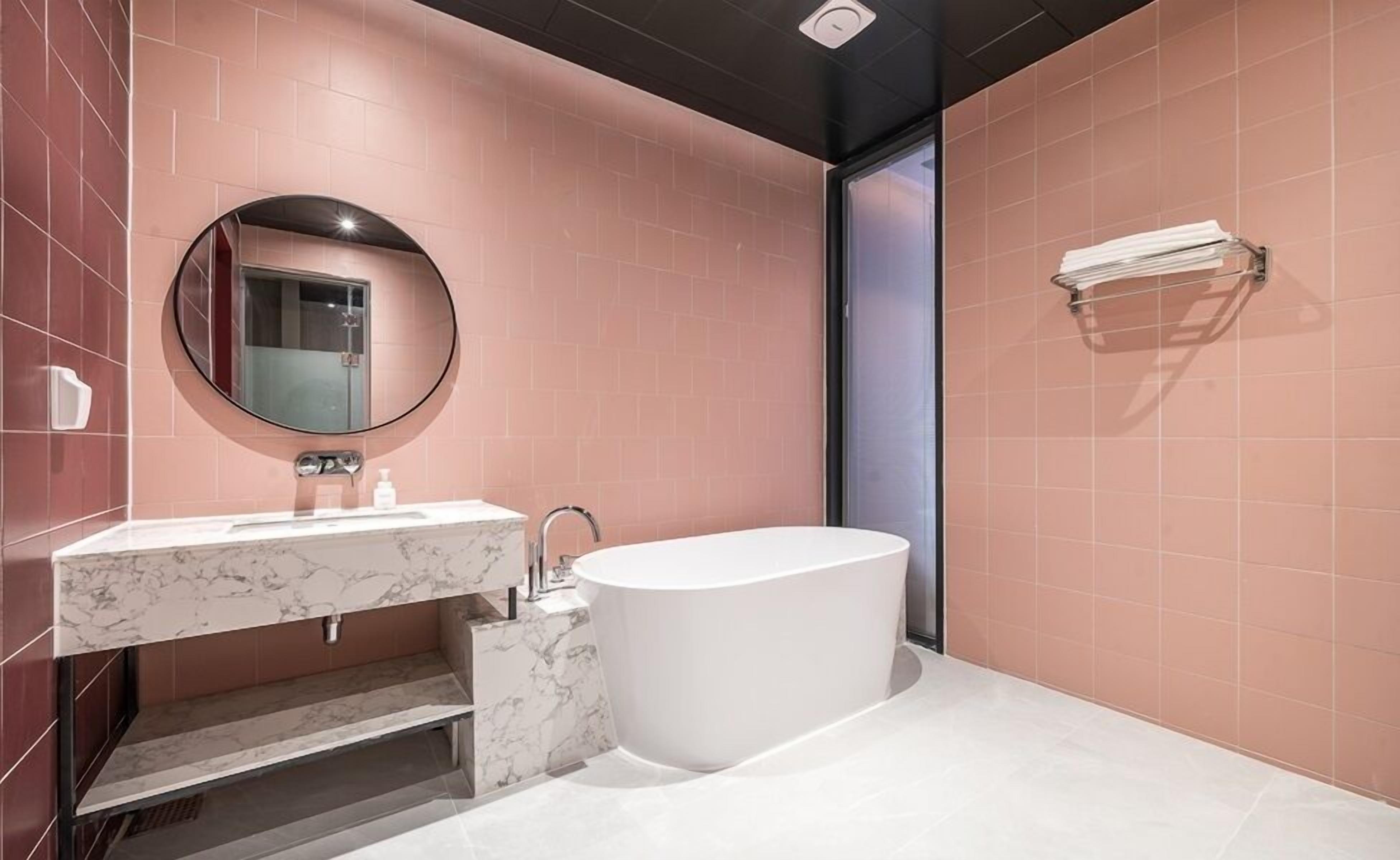 new building a - luxury | bathroom | shower, free toiletries, hair dryer, slippers