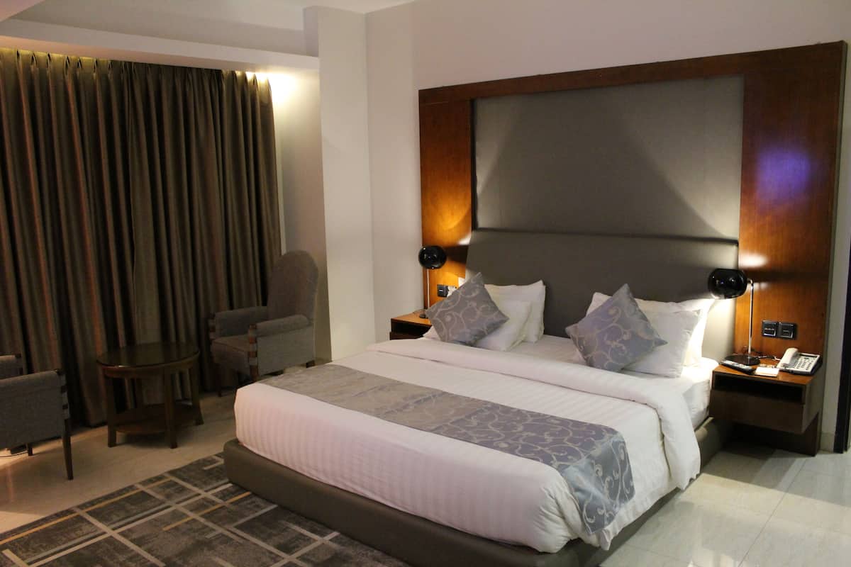 1 bedroom, premium bedding, pillow-top beds, minibar