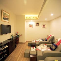 Couples treatment room(s), body treatments, aromatherapy, body wraps