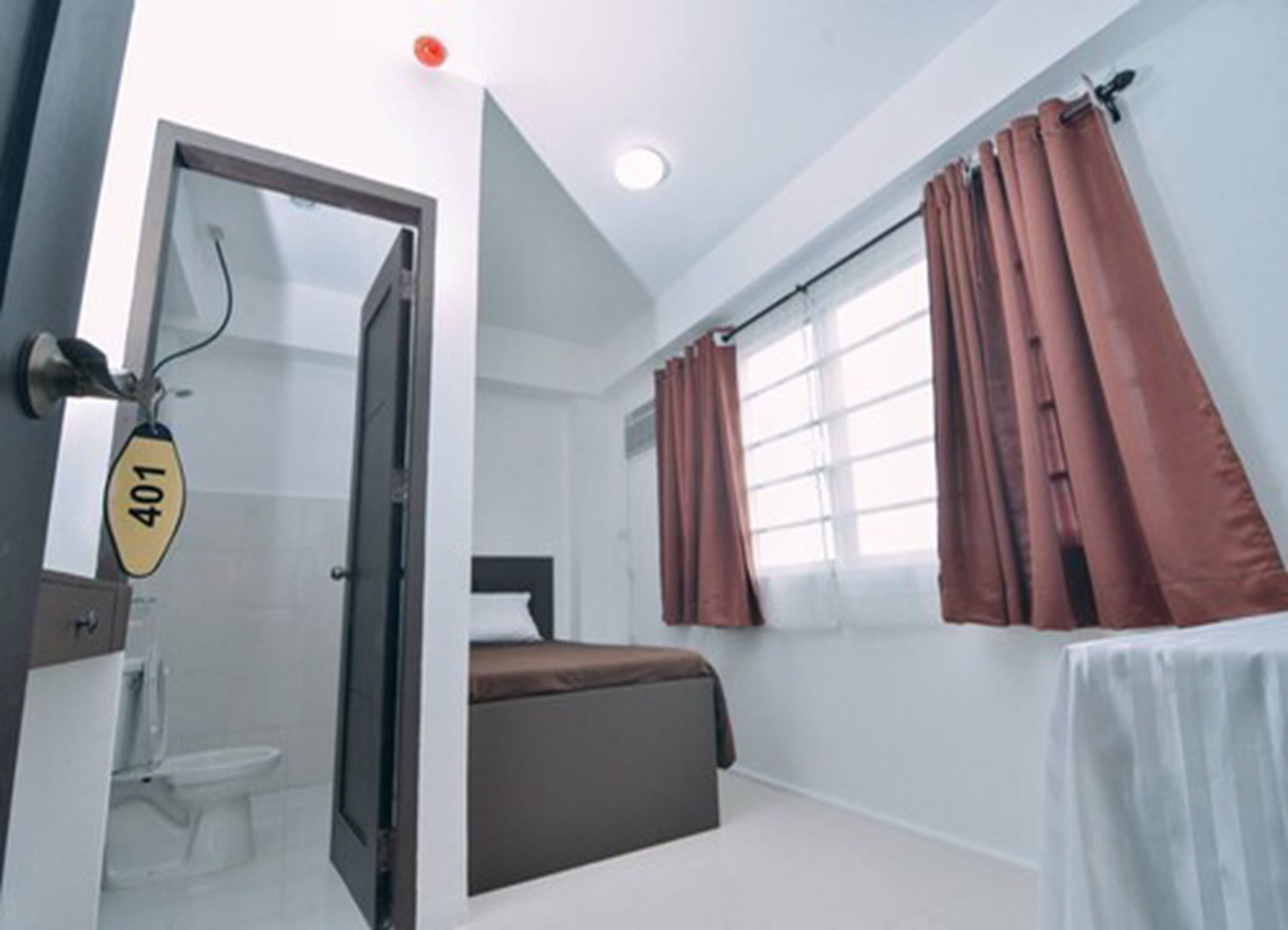 standard studio, 1 single bed | hypo-allergenic bedding, desk, free wifi, bed sheets