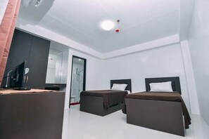 Habitación estándar, 2 camas individuales | Ropa de cama hipoalergénica, escritorio, wifi gratis y ropa de cama