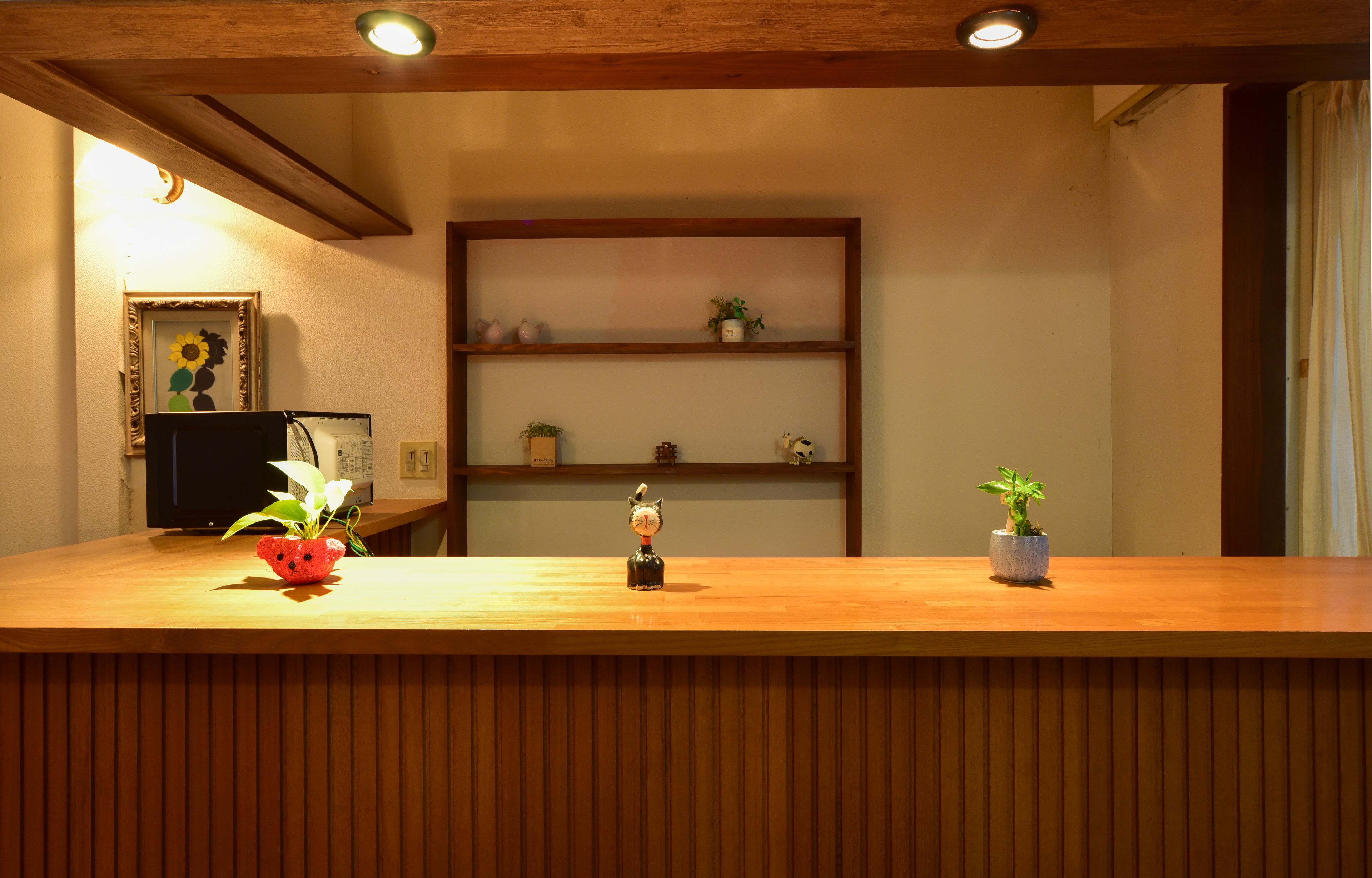 朝食、ディナーに営業