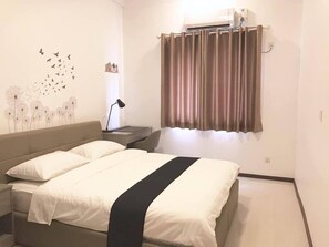 Deluxe Double Room | Minibar, in-room safe, desk, free WiFi - KOO Hotel (Yangon)