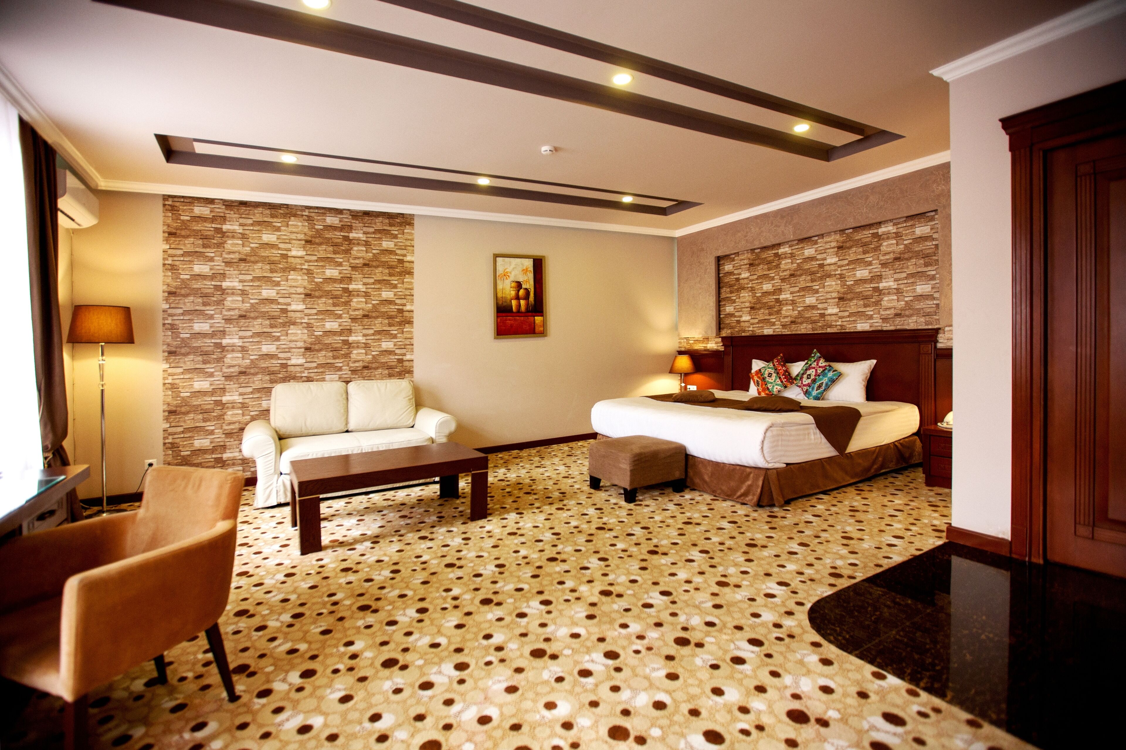 superior double or twin room | 1 bedroom, premium bedding, minibar, in-room safe