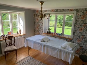 2 Behandlungsräume, Massageanwendungen