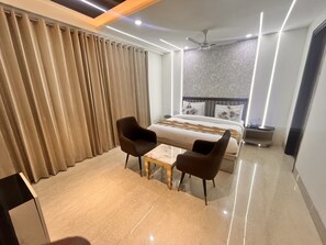 Suite | Mobiliari individual i escriptori 