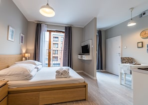 Premium bedding, individually decorated, individually furnished - City Lights Apartments (Kraków)