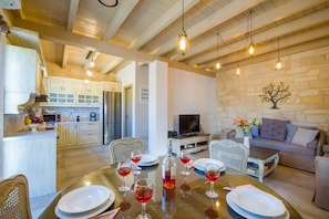 Villa, 3 Bedrooms, Hill View, Private eco Pool | Living area
