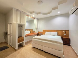 Deluxe Room | Free WiFi, bed sheets