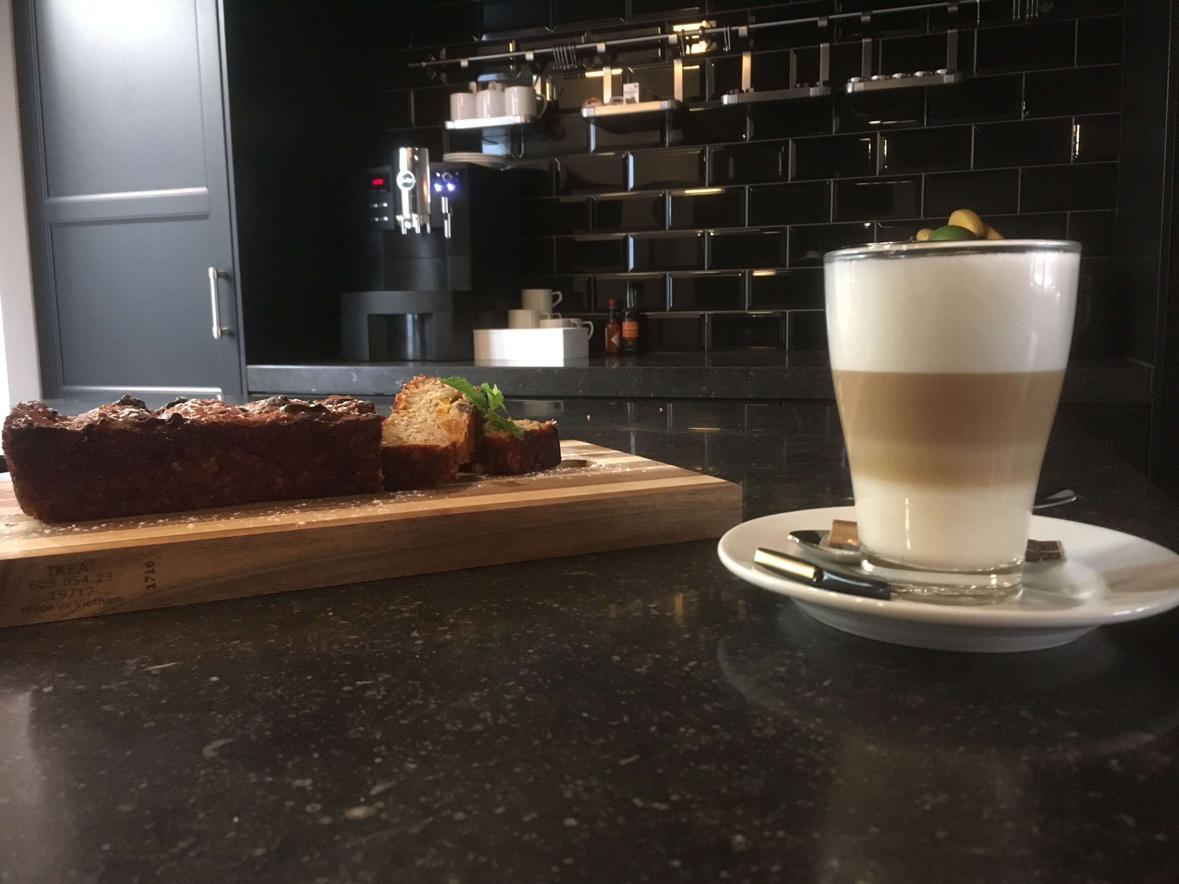 daily cooked-to-order breakfast (eur 17.5 per person)