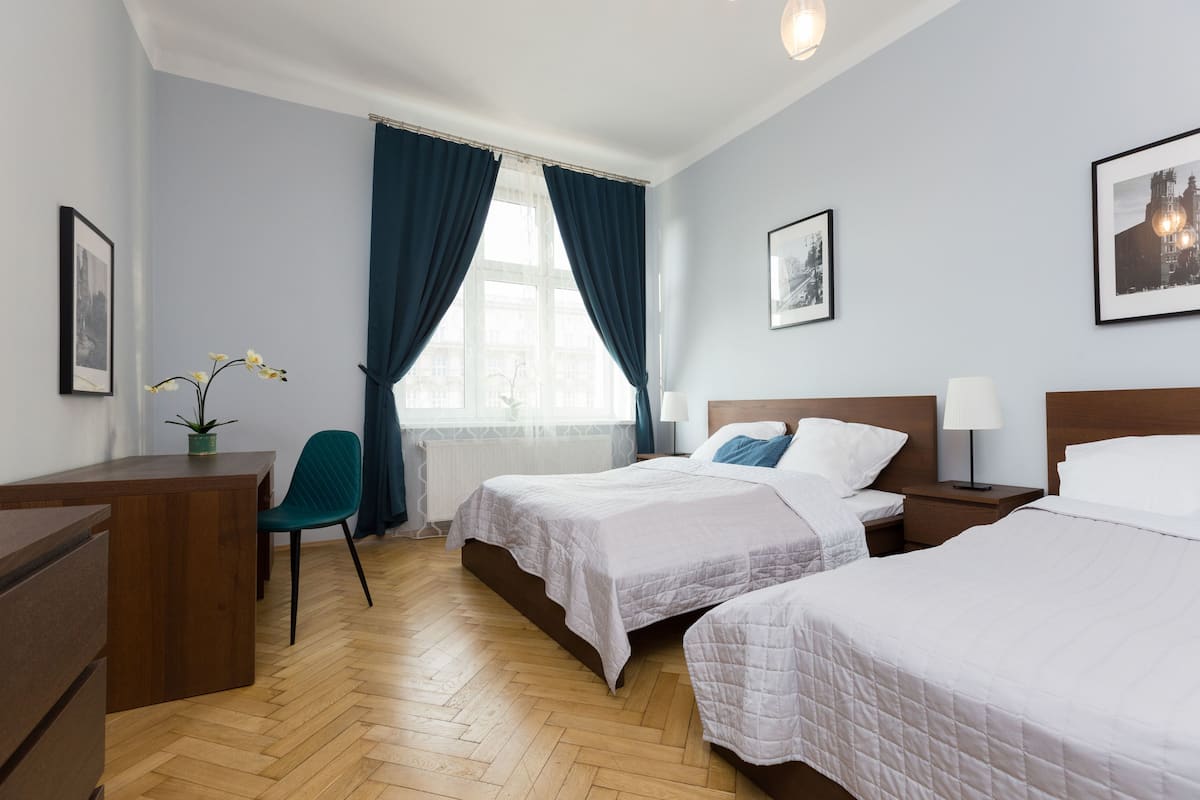 Premium 3-Room Suite with Old Town View #47 | Sängtillbehör av högsta kvalitet, individuell inredning och unika möbler