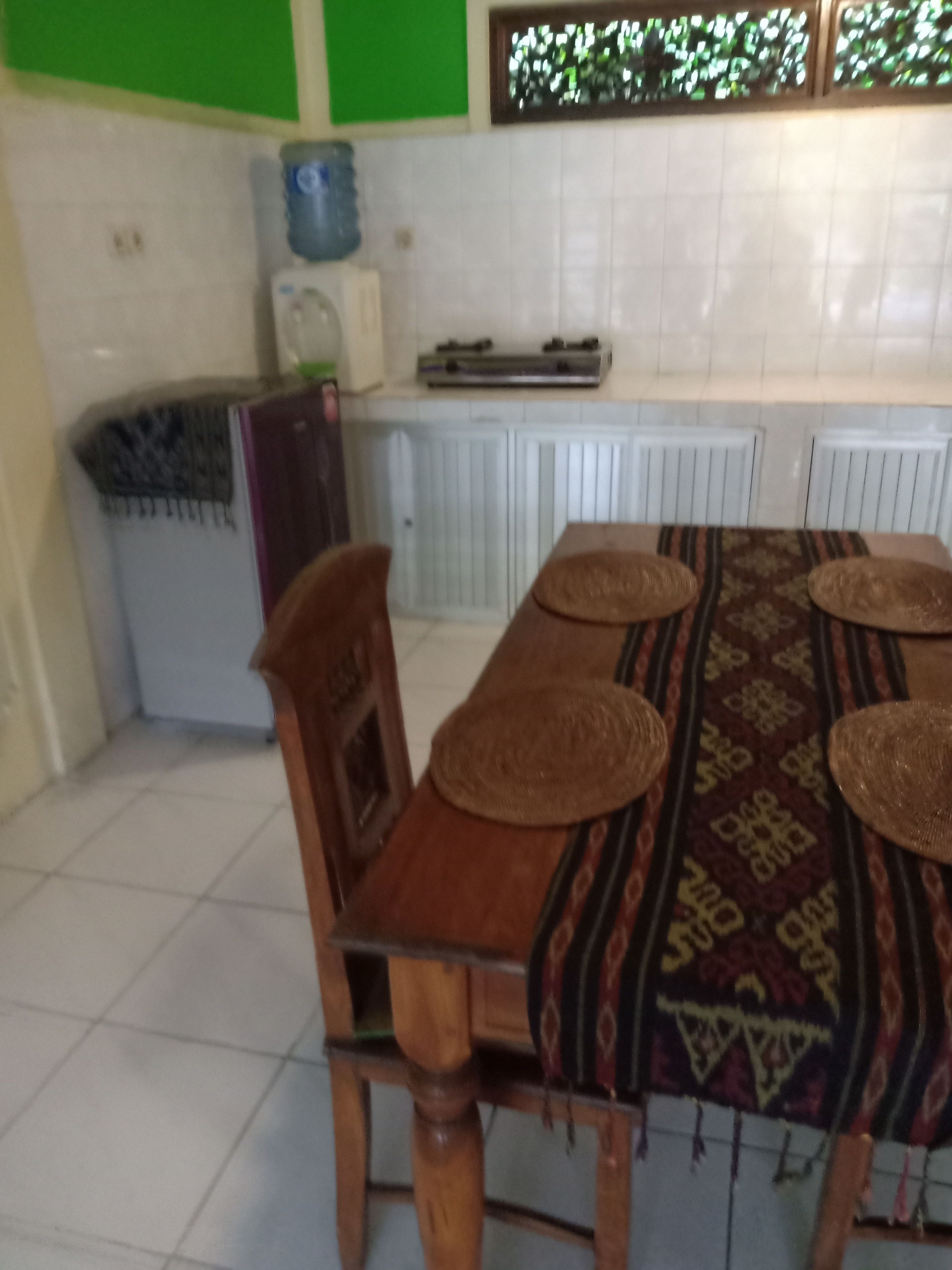 Makan di kamar