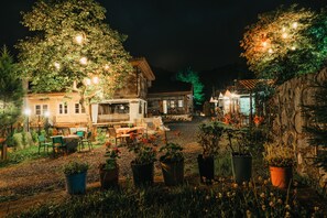 Front of property - evening/night - Babalik Dogal Yasam Konagi (Findikli)
