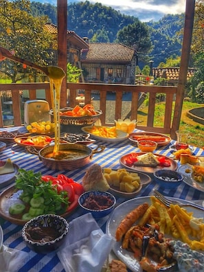 Petit déjeuner buffet compris tous les jours