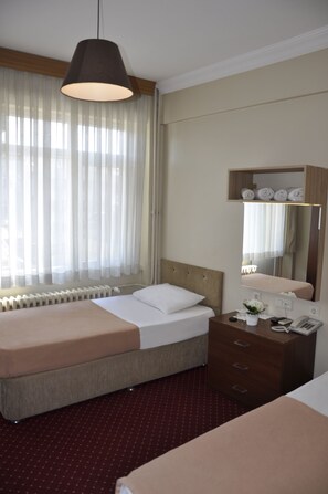 Standard Twin Room | Free WiFi, bed sheets - Otel Sinal (Izmit)