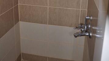 Douche de la salle de bain