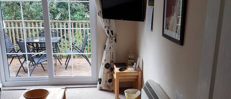 Apartment, 2 Bedrooms | Living room