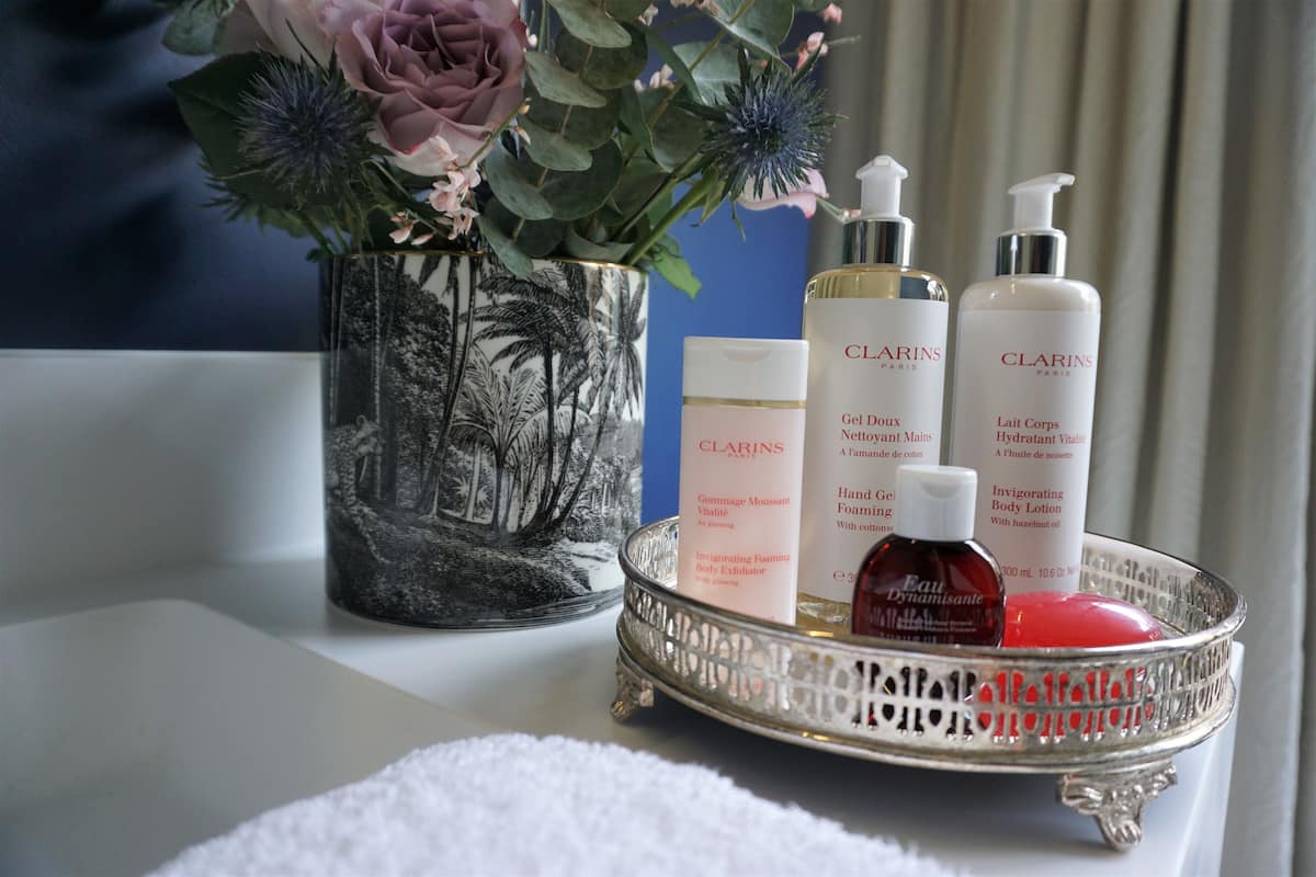 suite, terrace (cardinal) | bathroom | bathrobes, towels