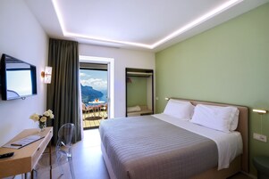 Camera Deluxe Design Vista Mare | 客房景观