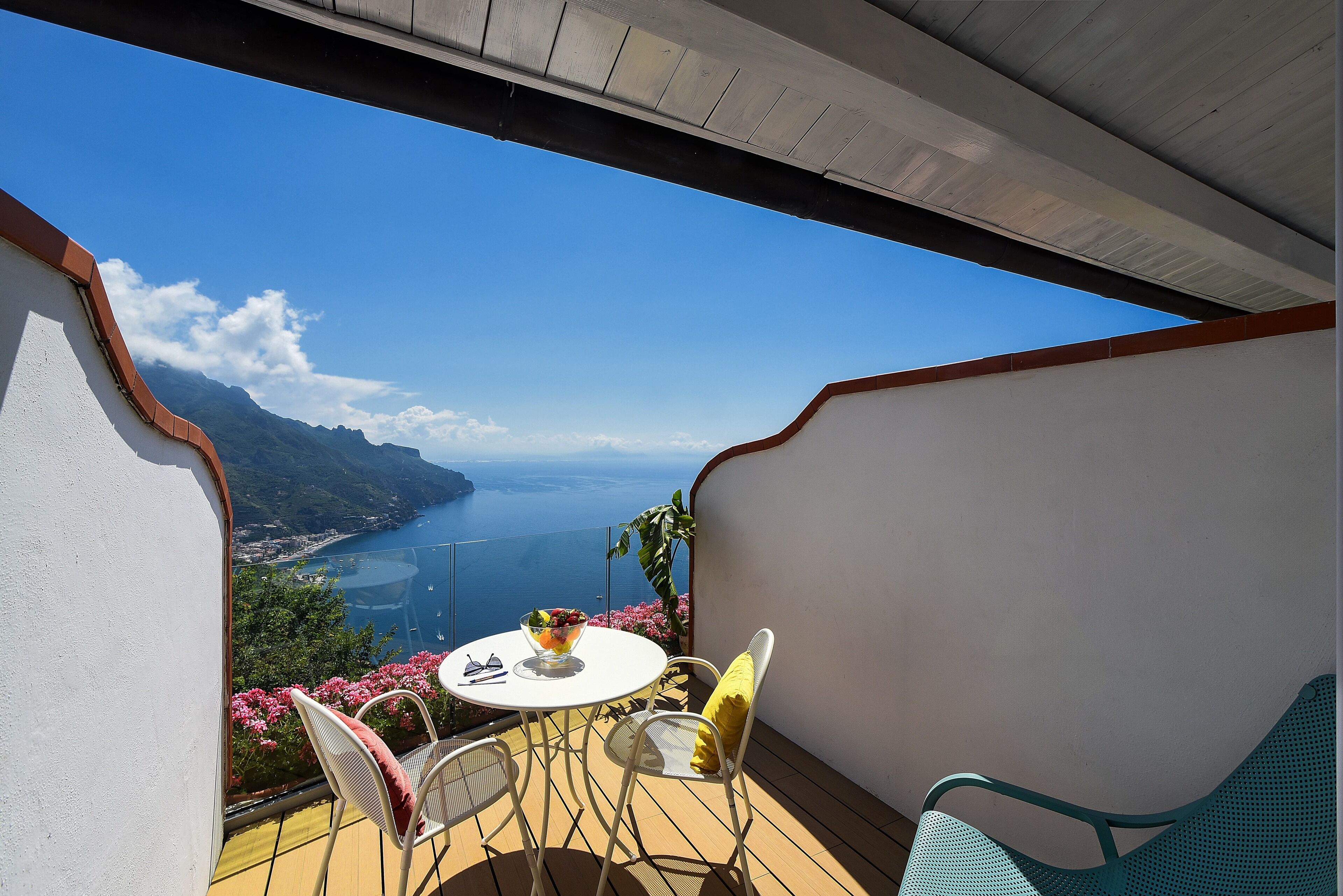 camera deluxe design vista mare | 1 bedroom, premium bedding, minibar, desk