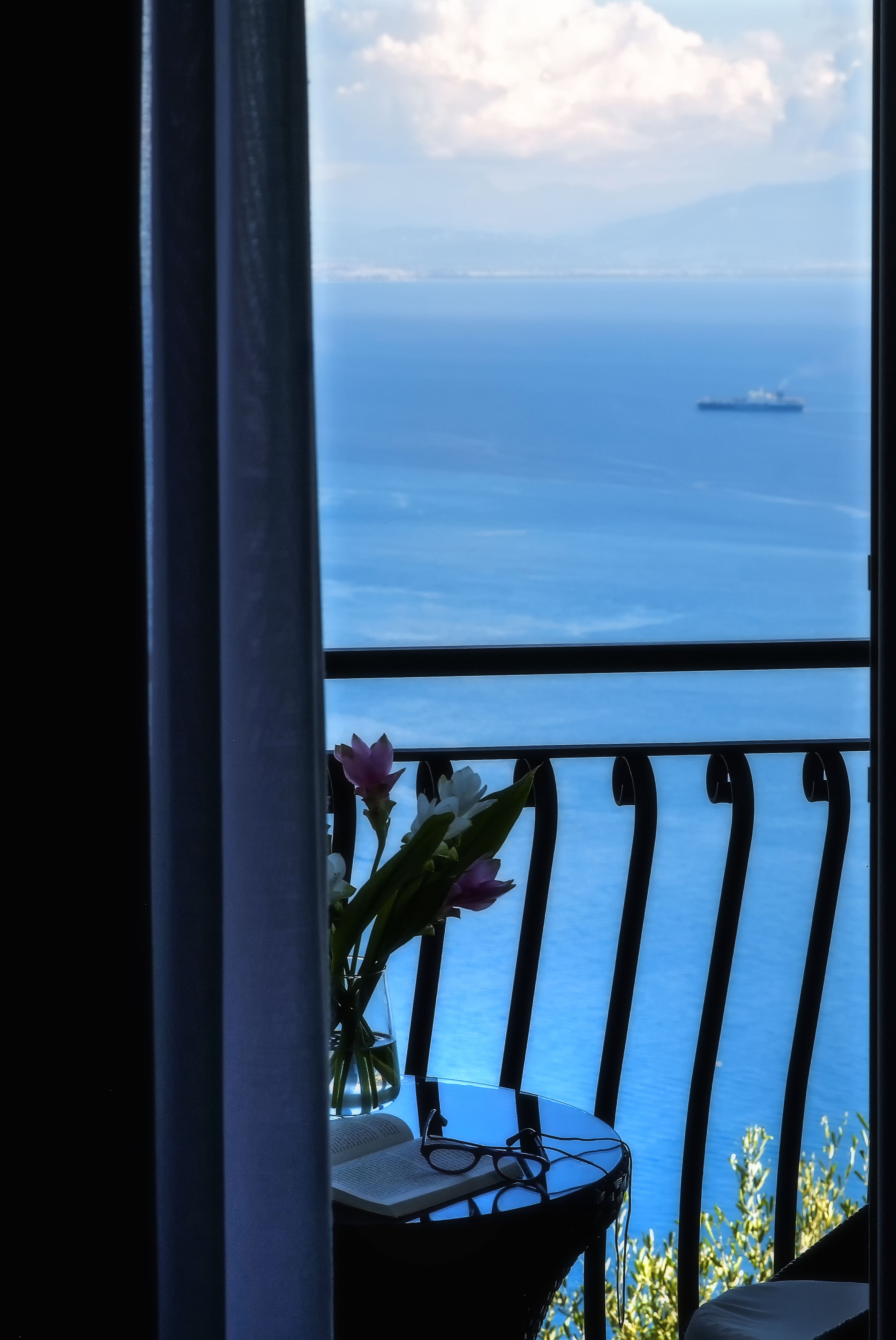 large deluxe double room, sea view | view from room