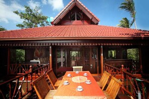 Outdoor dining - 7 Bedroom Sea Front Villa Koh Phangan SDV232-By Samui Dream Villas (Ko Pha-ngan)